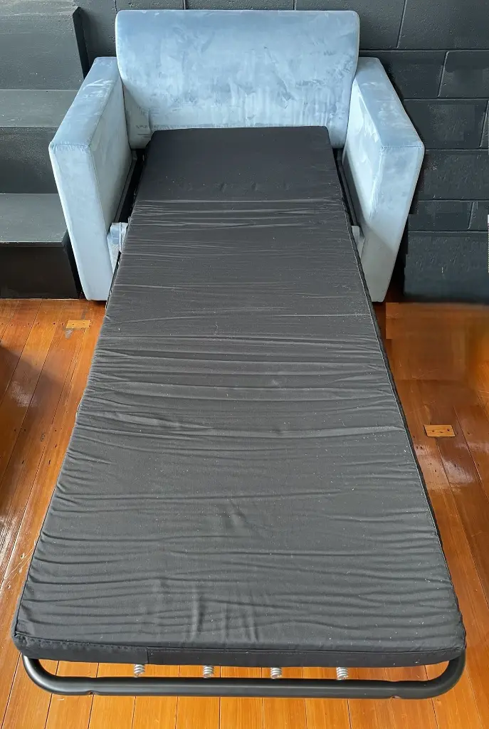 Kendal Sofa Single  0049 Palazzo China Blue (2).webp